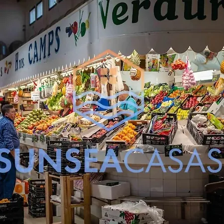 Bajo El Mar Junto Al Puerto Dénia